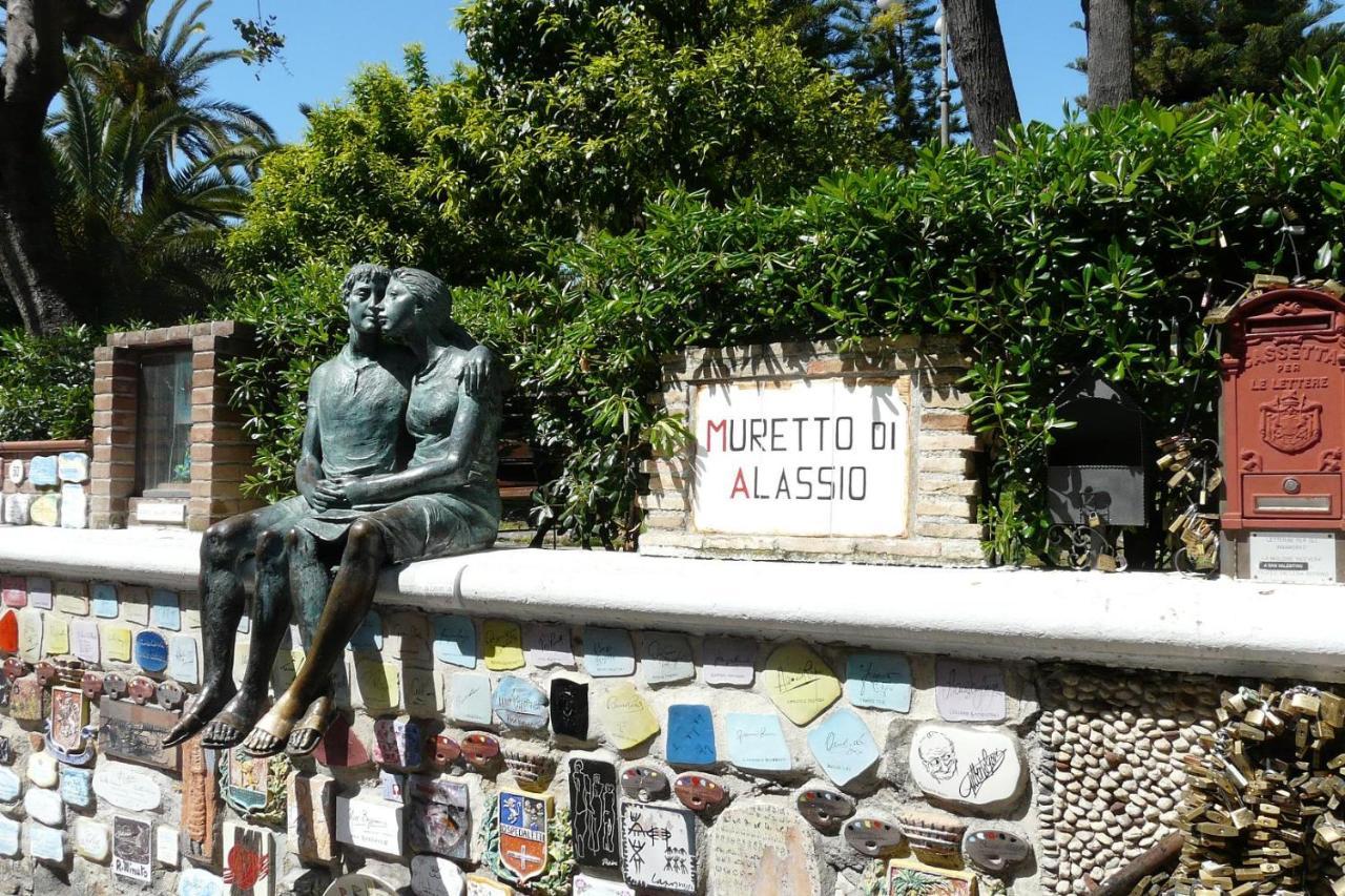 אלסיו Hotel Riva מראה חיצוני תמונה