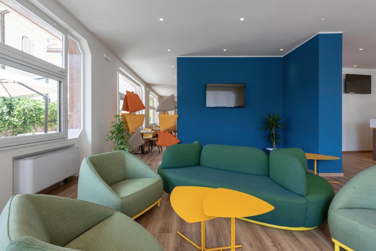 אלסיו Hotel Riva מראה חיצוני תמונה